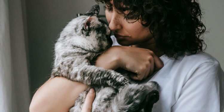 Decoding Purrs and Pounces: Understanding Your Cat’s Mysterious Behavior